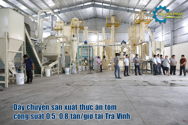 Dây chuyền thức ăn tôm đồng bộ trong nhà xưởng tại Trà Vinh